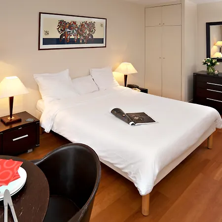 Adagio Access Tour Eiffel St Charles Apart-hotel Paris