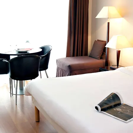 מלון דירות Adagio Access Tour Eiffel St Charles פריז