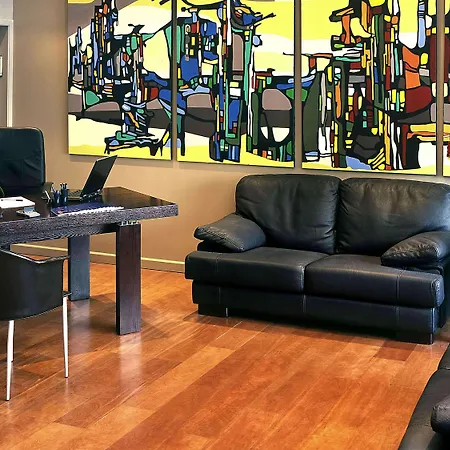 Adagio Access Tour Eiffel St Charles 3* פריז