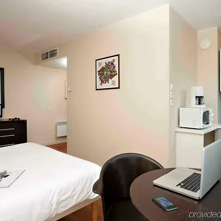 מלון דירות Adagio Access Tour Eiffel St Charles פריז