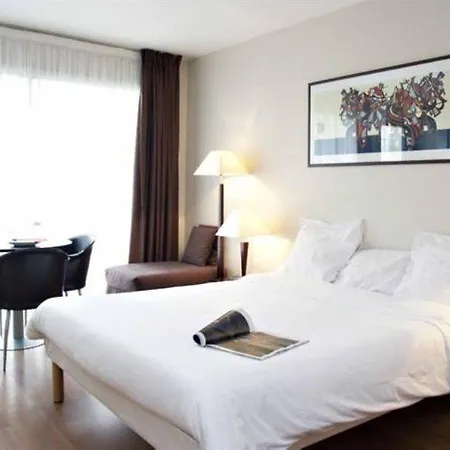 Lejlighedshotel Adagio Access Tour Eiffel St Charles 3*