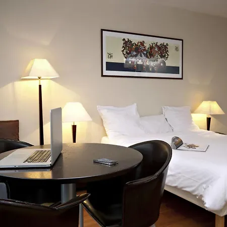 Lejlighedshotel Adagio Access Tour Eiffel St Charles 3*